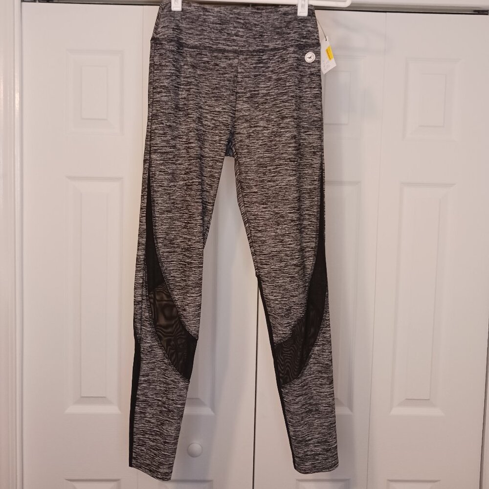 #398 3/$18 - Holister Gray/Black Leggings Size Small